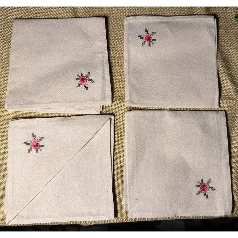 Vintage Embroidered Handkerchiefs Set of 4 Linen